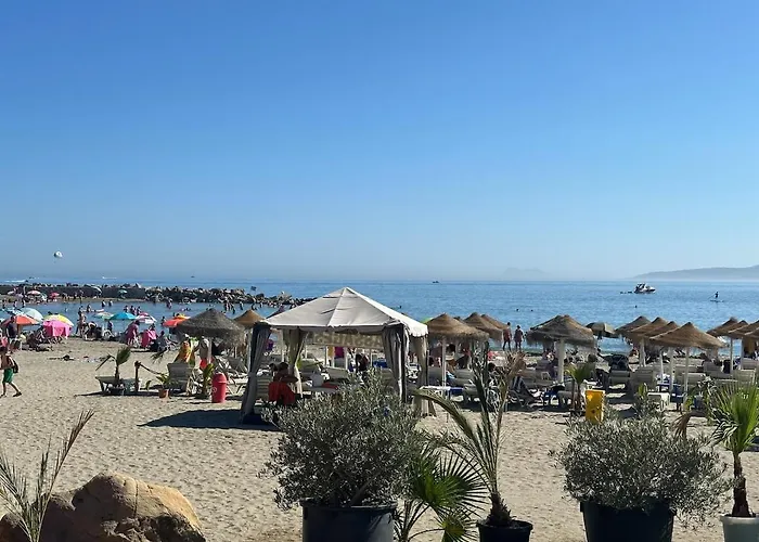 Apartment Beautifully Decorated Near The Estepona