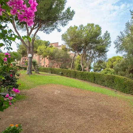 Beautifully Decorated Near The Appartement