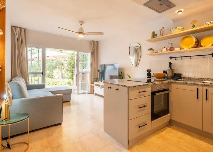 Beautifully Decorated Near The Appartement *